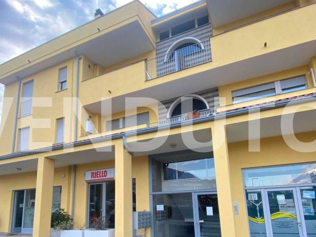 appartamento in vendita a Colico