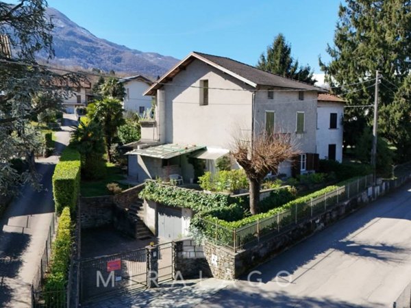 casa indipendente in vendita a Colico