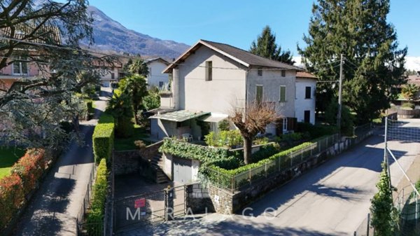 casa indipendente in vendita a Colico