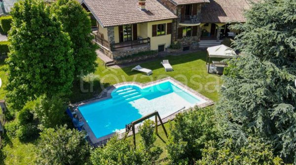casa indipendente in vendita a Colico