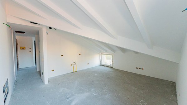 appartamento in vendita a Colico