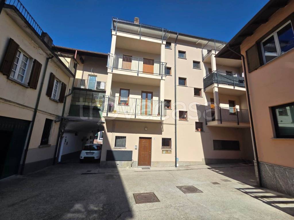 appartamento in vendita a Colico