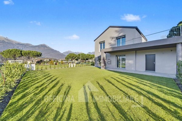 casa indipendente in vendita a Colico