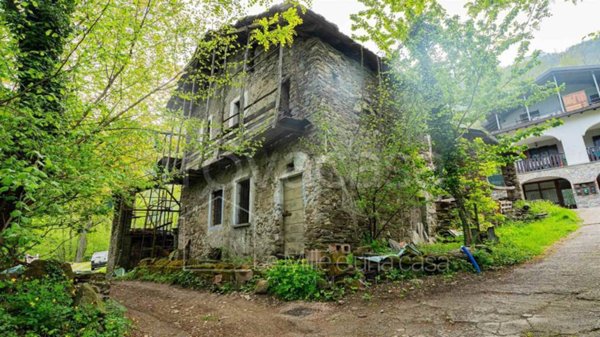 appartamento in vendita a Colico in zona Curcio