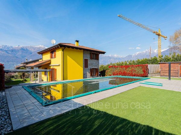 casa indipendente in vendita a Colico