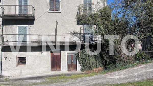 casa indipendente in vendita a Colico in zona Curcio