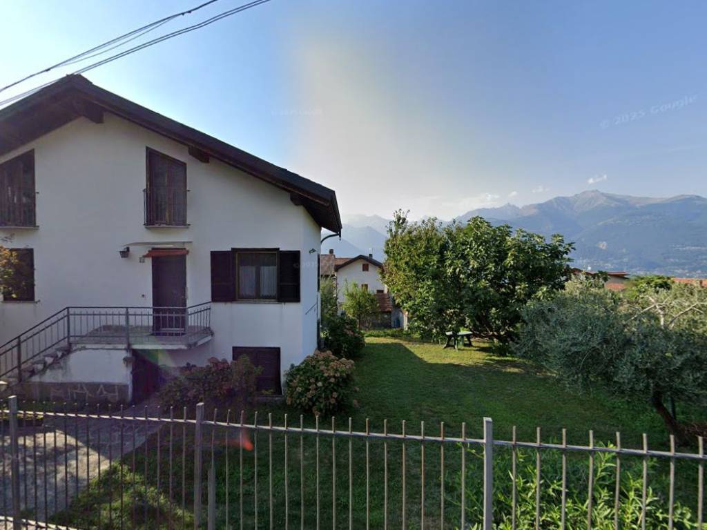casa indipendente in vendita a Colico