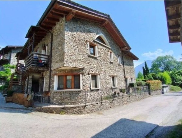 appartamento in vendita a Colico
