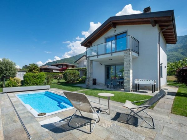 casa indipendente in vendita a Colico