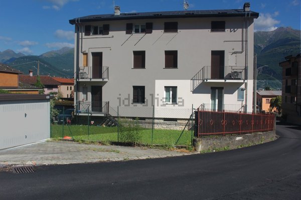 appartamento in vendita a Colico