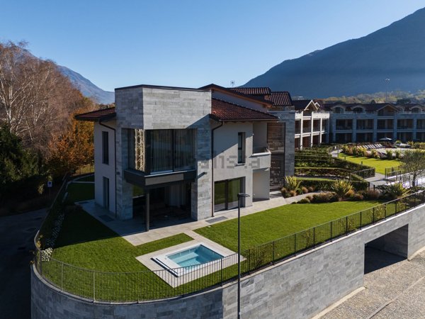 casa indipendente in vendita a Colico