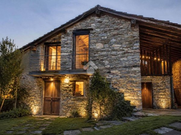 casa indipendente in vendita a Colico