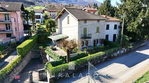 casa indipendente in vendita a Colico in zona Curcio