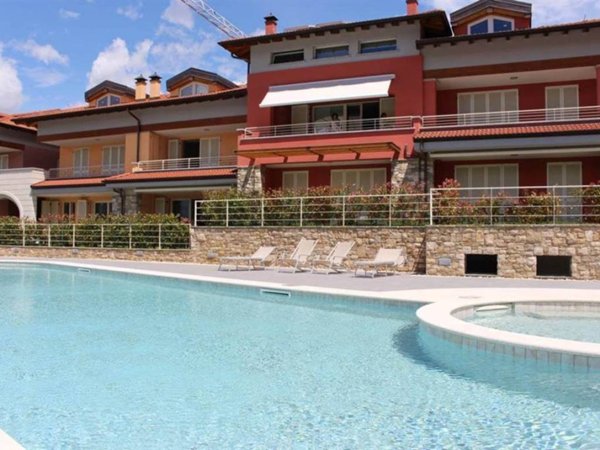 appartamento in vendita a Colico
