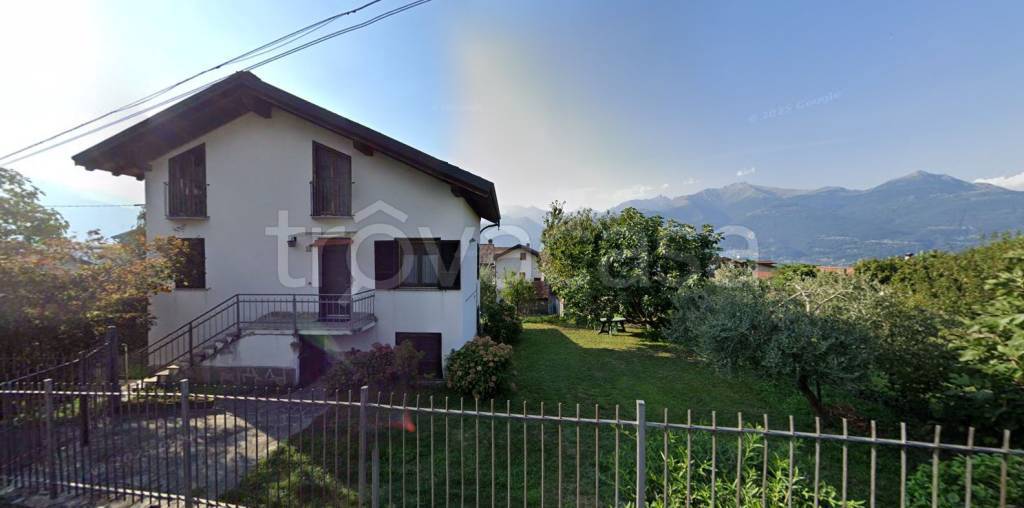 casa indipendente in vendita a Colico
