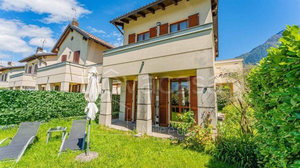 casa indipendente in vendita a Colico