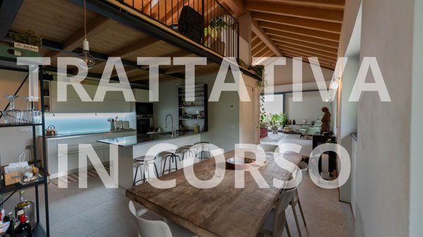 casa indipendente in vendita a Colico in zona Curcio