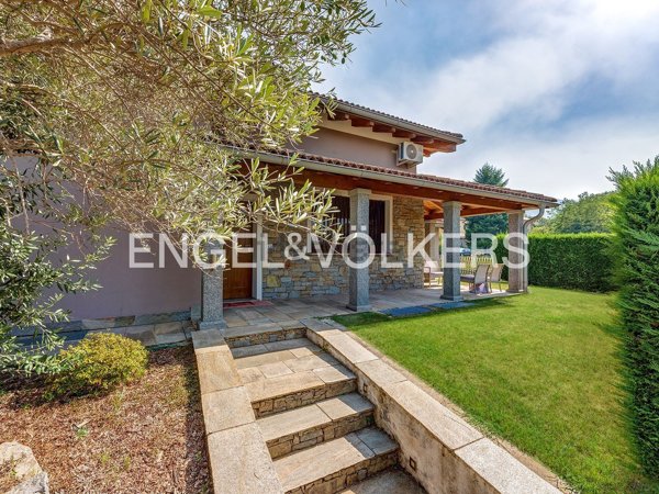casa indipendente in vendita a Colico