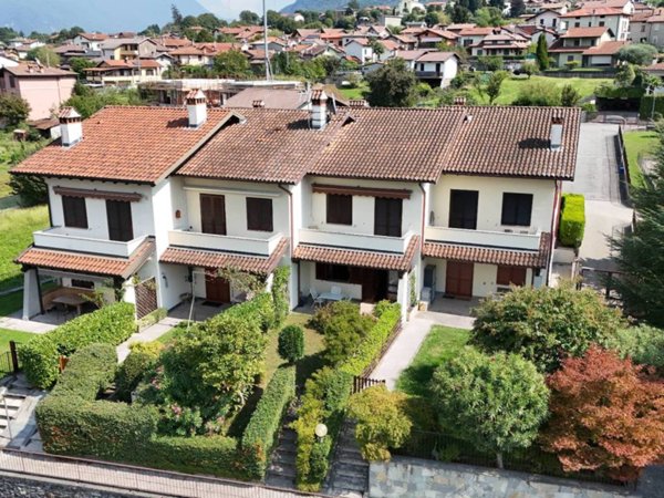 appartamento in vendita a Colico