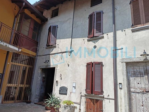 appartamento in vendita a Colle Brianza in zona Ravellino