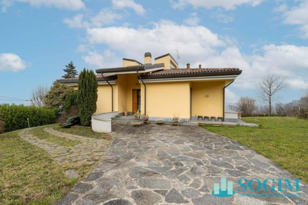 casa indipendente in vendita a Colle Brianza in zona Cagliano