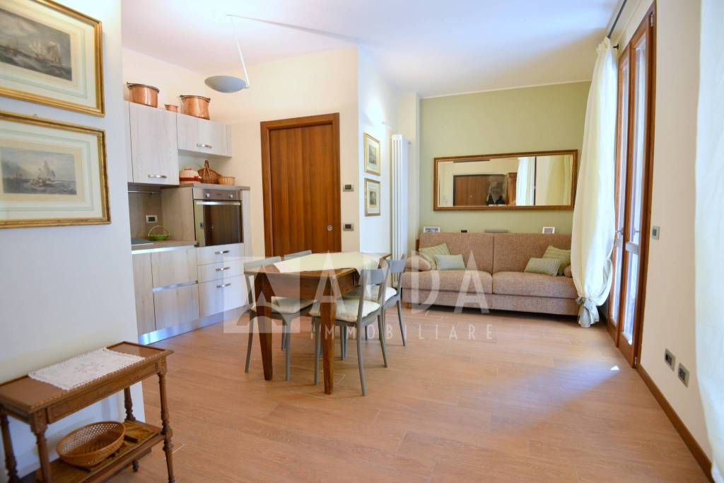 casa indipendente in vendita a Colle Brianza in zona Ravellino