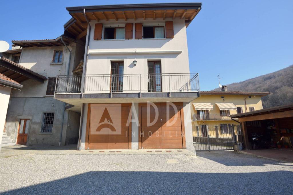 casa indipendente in vendita a Colle Brianza in zona Ravellino