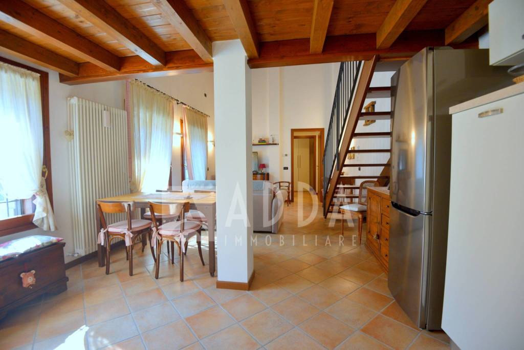 casa indipendente in vendita a Colle Brianza in zona Ravellino