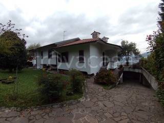 casa indipendente in vendita a Colle Brianza in zona Ravellino