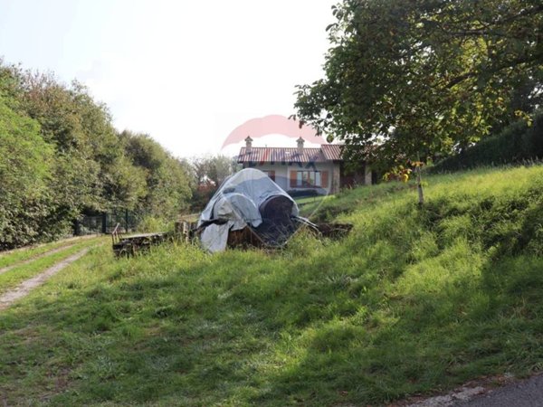 terreno agricolo in vendita a Colle Brianza in zona Scerizzetta