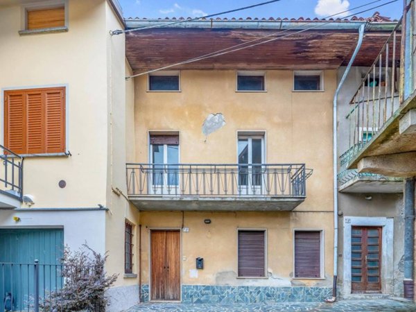 casa indipendente in vendita a Colle Brianza in zona Ravellino