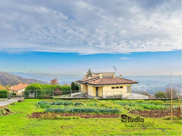 casa indipendente in vendita a Colle Brianza in zona Cagliano