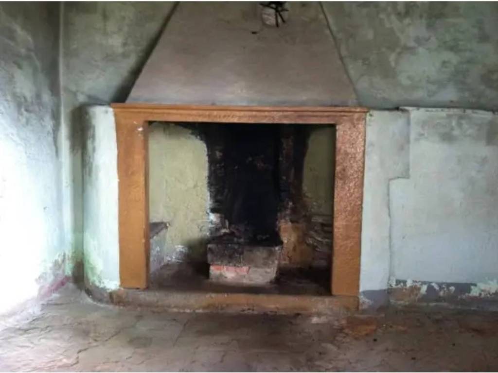 casa indipendente in vendita a Colle Brianza in zona Giovenzana