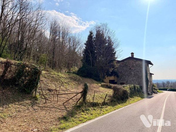 casa indipendente in vendita a Colle Brianza in zona Nava