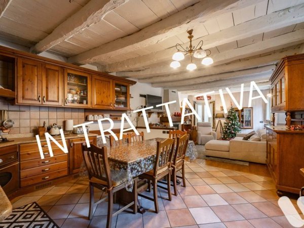 casa indipendente in vendita a Colle Brianza in zona Nava