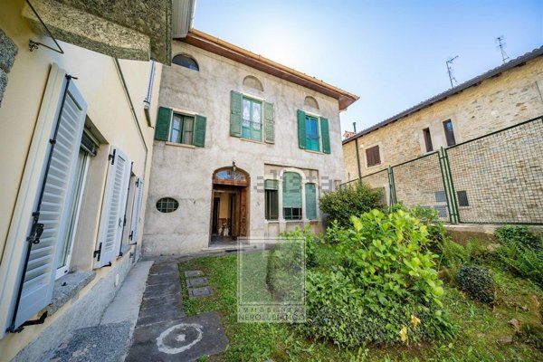 casa semindipendente in vendita a Colle Brianza in zona Ravellino
