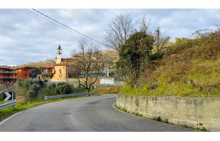 terreno edificabile in vendita a Colle Brianza in zona Giovenzana