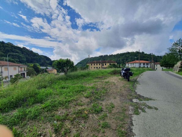 negozio in vendita a Colle Brianza in zona Nava