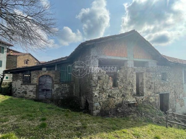 appartamento in vendita a Colle Brianza in zona Giovenzana