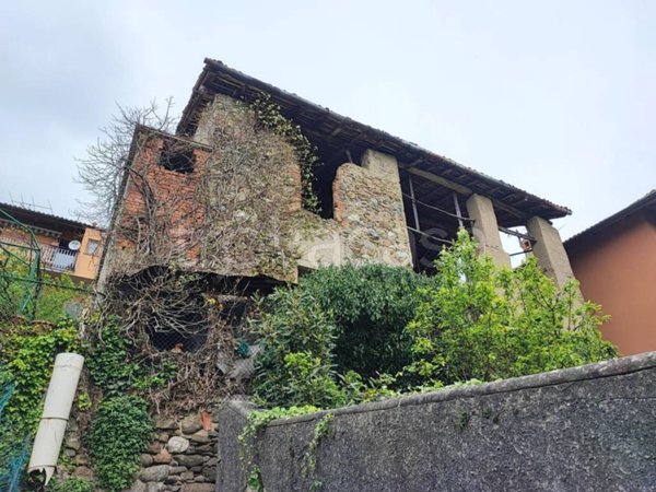 appartamento in vendita a Colle Brianza in zona Nava