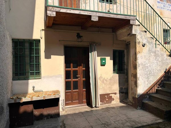 casa indipendente in vendita a Colle Brianza in zona Ravellino