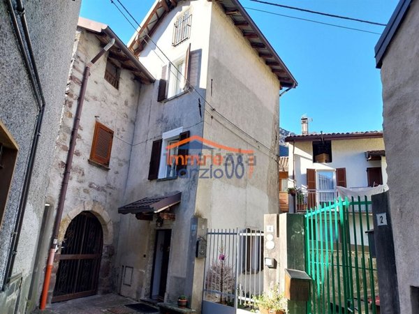 casa indipendente in vendita a Cortenova