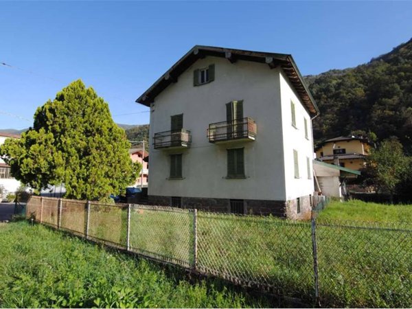 casa indipendente in vendita a Cortenova