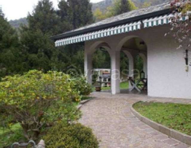 casa indipendente in vendita a Cortenova
