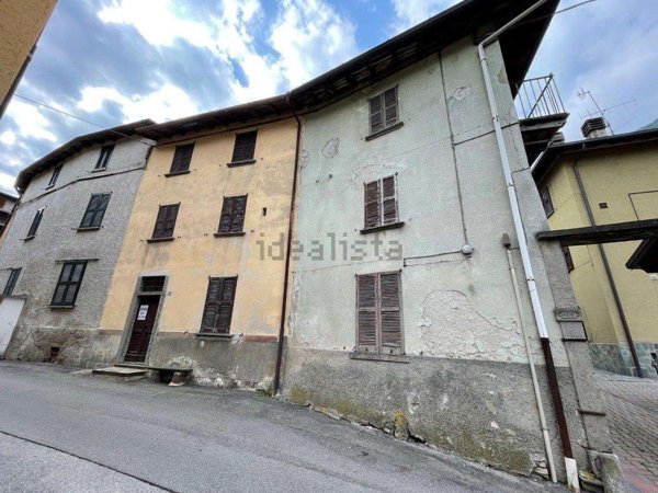 casa indipendente in vendita a Cortenova