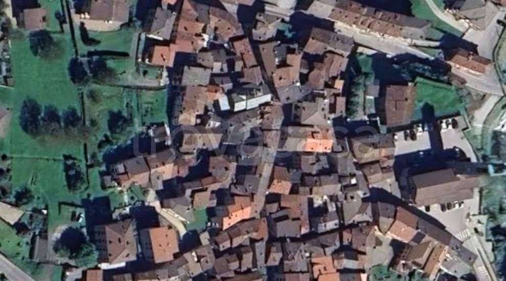 locale di sgombero in vendita a Cortenova