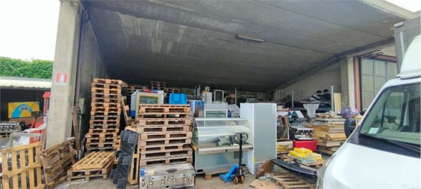 capannone in vendita a Costa Masnaga