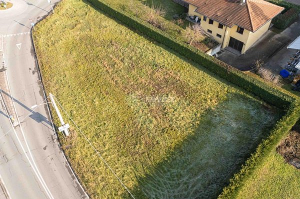 terreno edificabile in vendita a Costa Masnaga