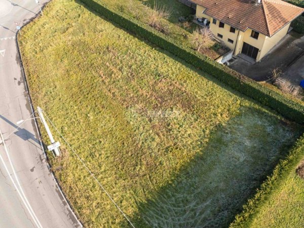 terreno edificabile in vendita a Costa Masnaga