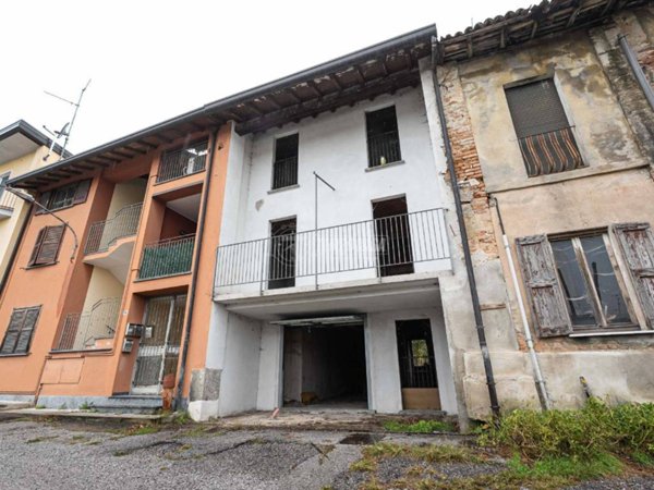 casa indipendente in vendita a Costa Masnaga